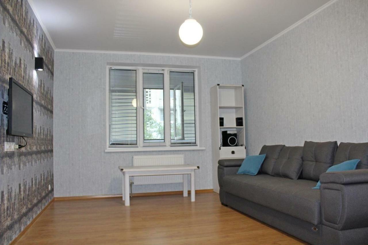 Large 2-Bedroom Apartament In The Center Chişinău Extérieur photo