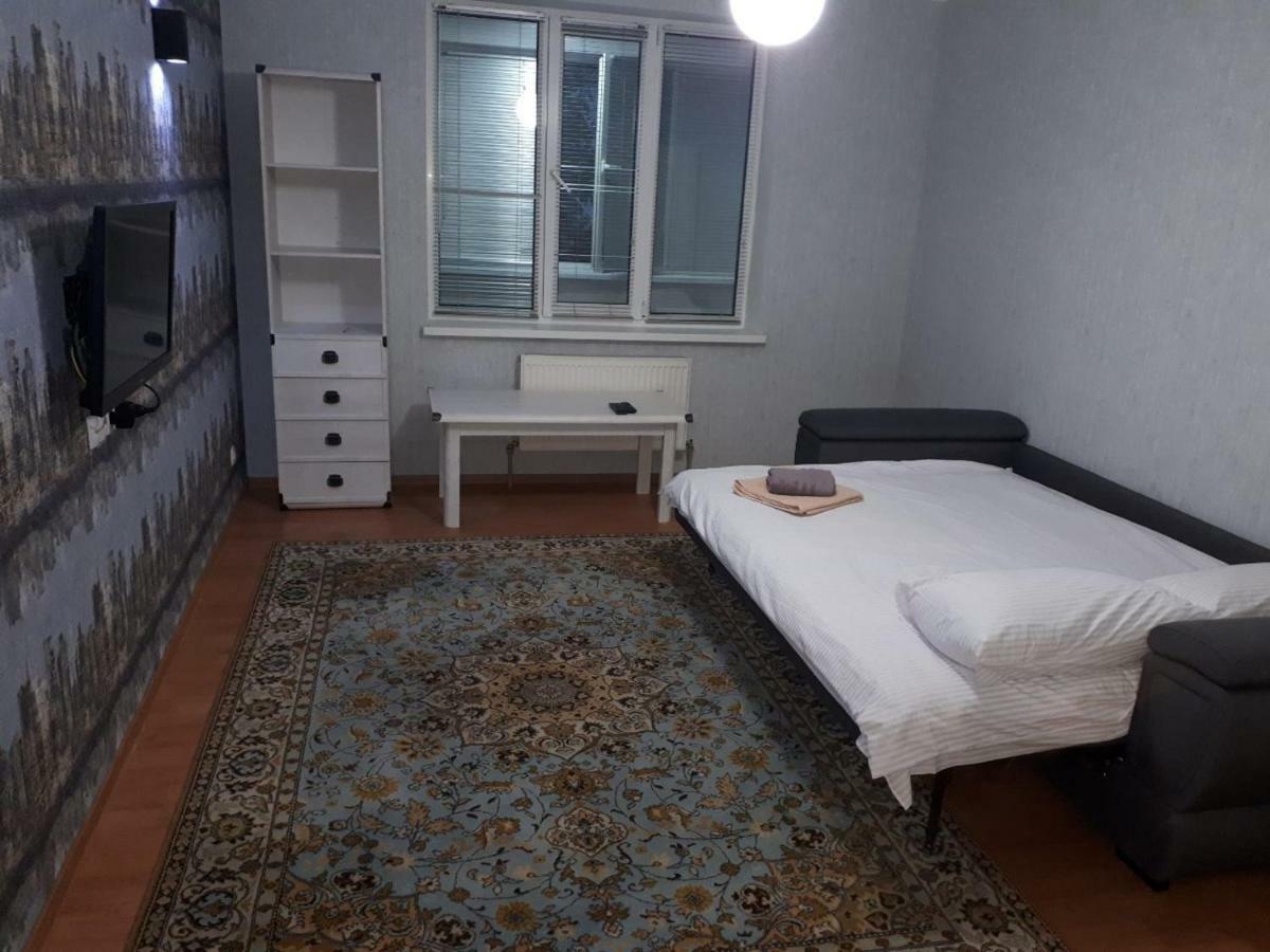Large 2-Bedroom Apartament In The Center Chişinău Extérieur photo