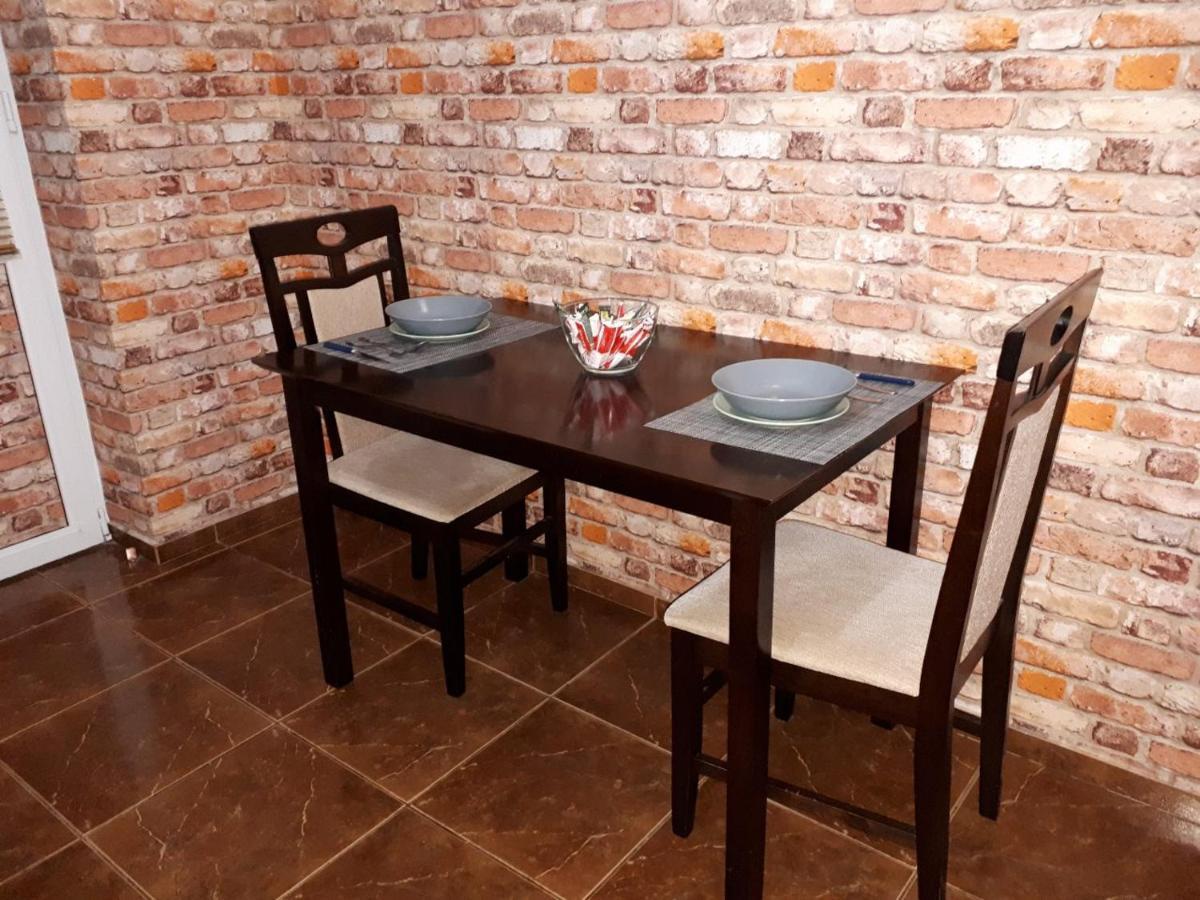 Large 2-Bedroom Apartament In The Center Chişinău Extérieur photo